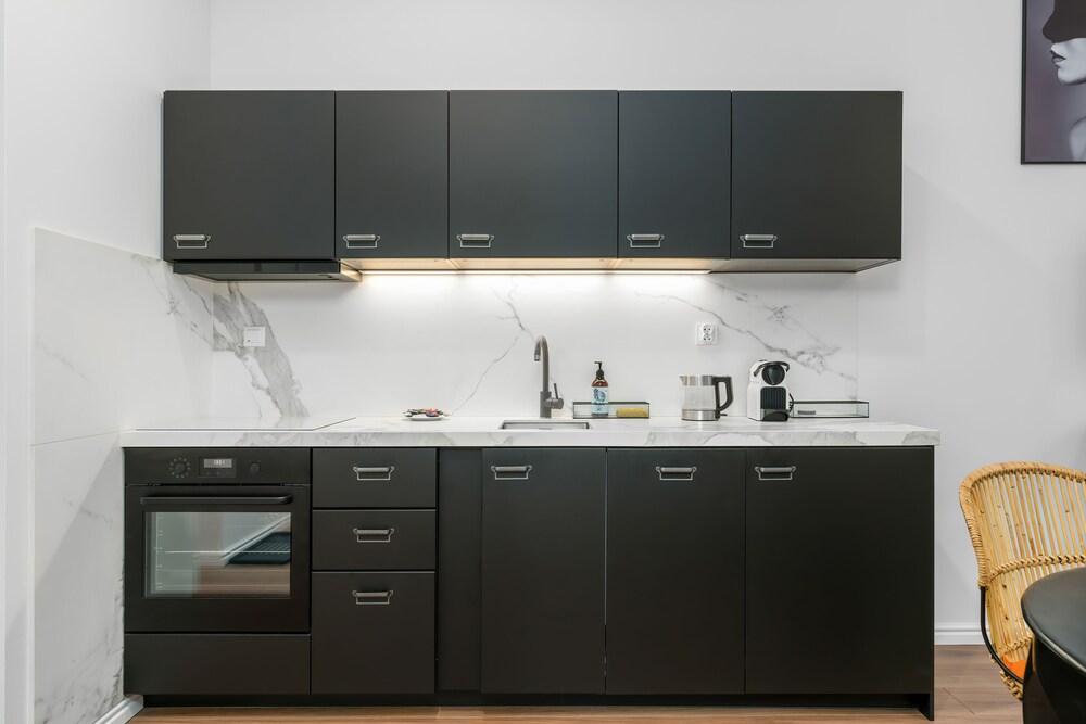 Apartment Poznan Matejki by Renters