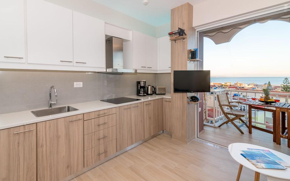 'eolia Apartment' - Sea & City View Central Apt