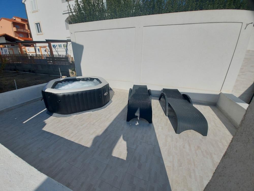 Room in Guest Room - Guesthouse Raffaello