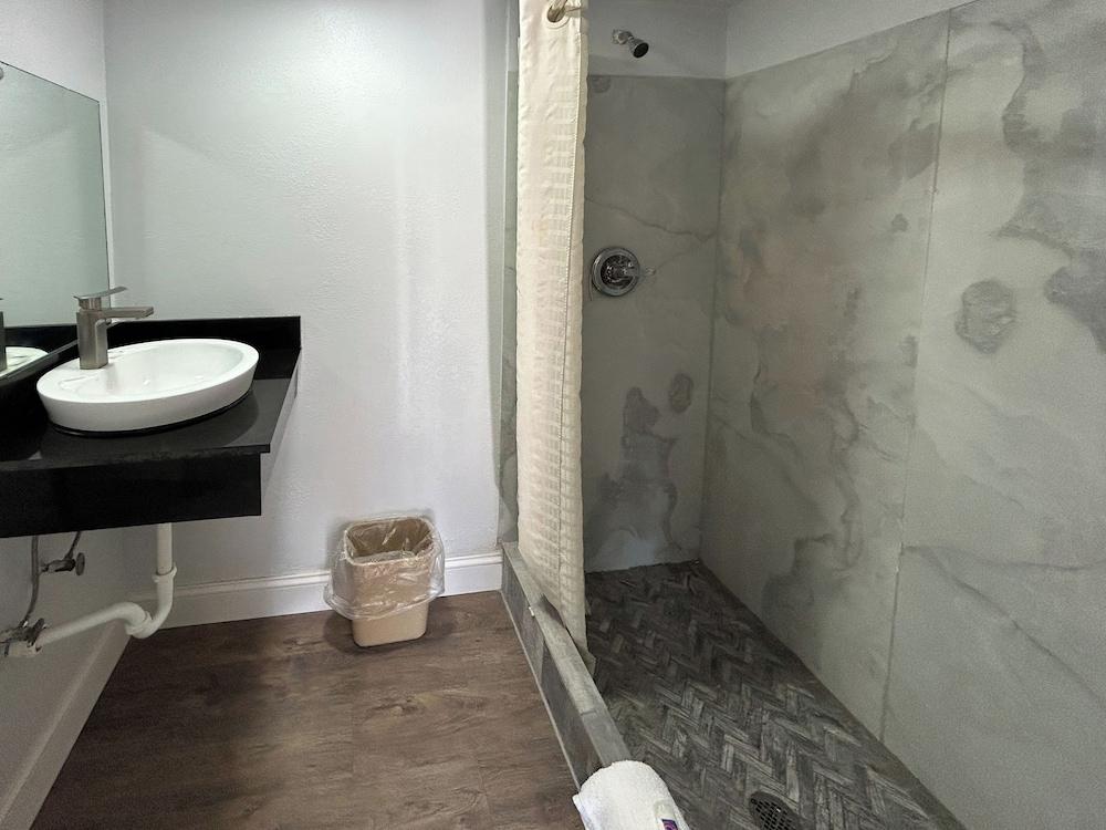 Motel 6 Ponca City, OK