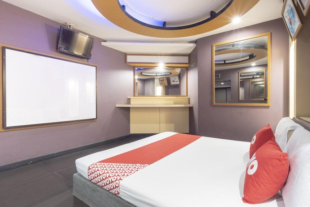 OYO 75382 Chonburi Hotel