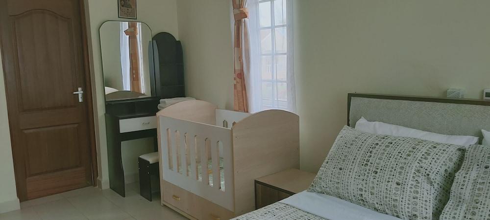 Azanza Mtwapa Holiday Home-B