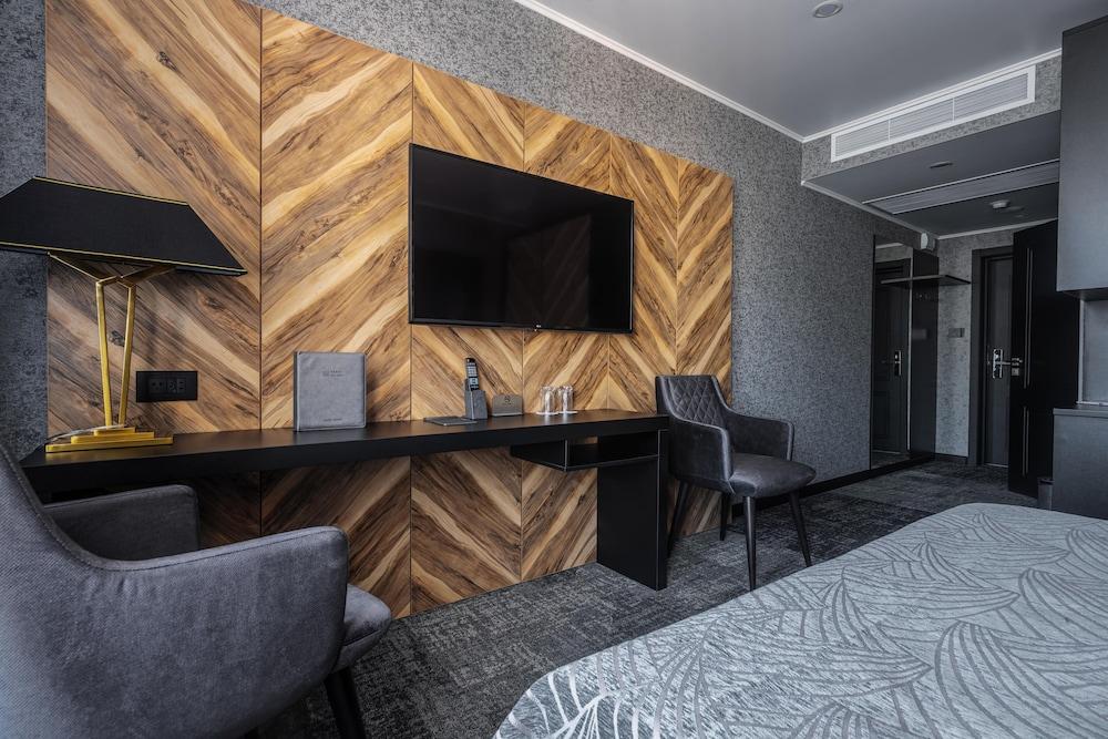 Kravt Nevsky Hotel and Spa