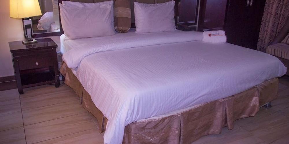 Excel Oriental Hotel & Suites