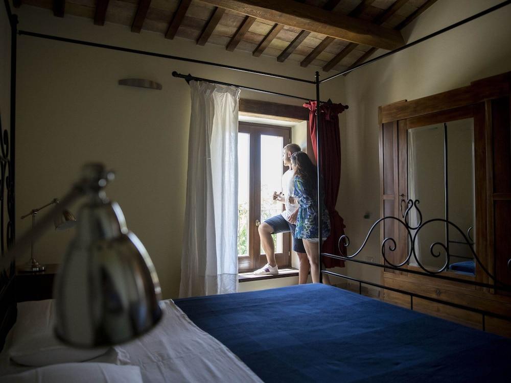 Hillside Retreat in San Savino