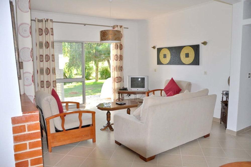 Villa in Vilamoura Near Beaches and Golf
