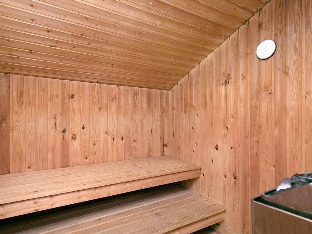 10 Person Holiday Home in Slettestrand Fjerritslev