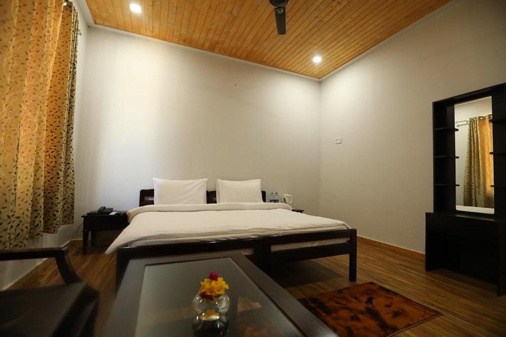 Le ROI Floating Huts & Eco Rooms