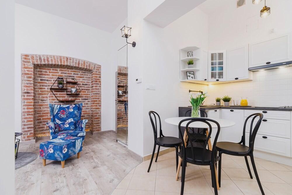 Zamenhofa Studio Kraków by Renetrs