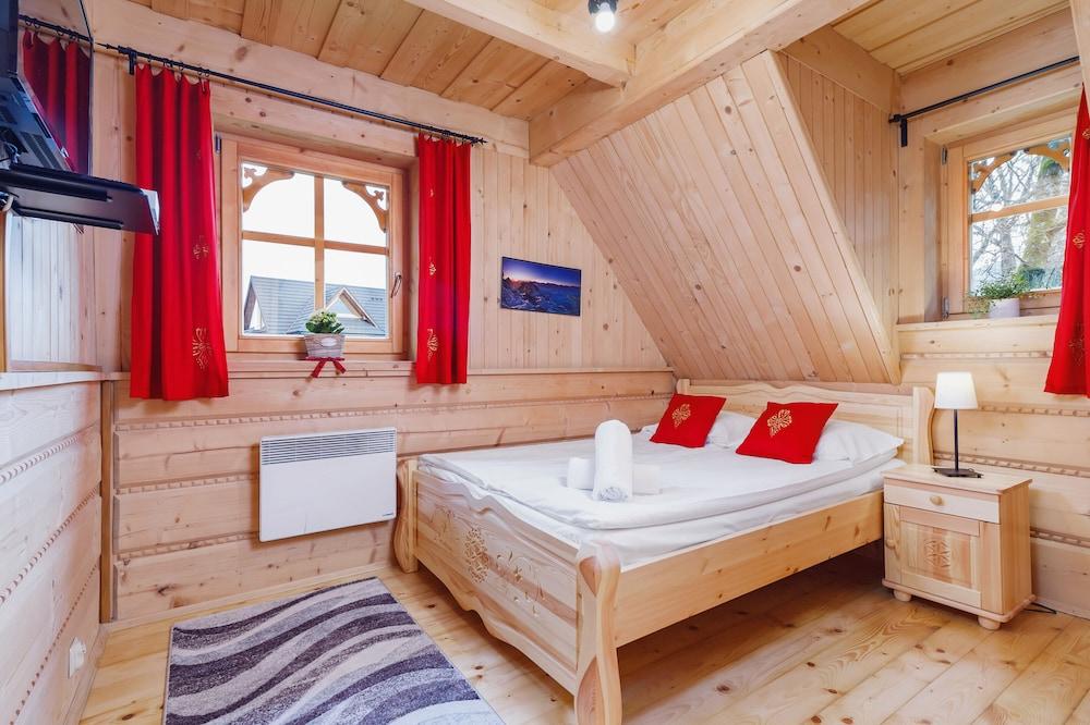 Luxurious Highlander Cottage by Renters