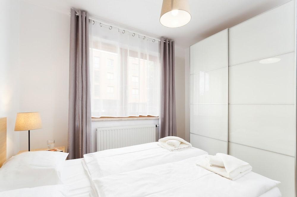 Apartments Claro II by Renters