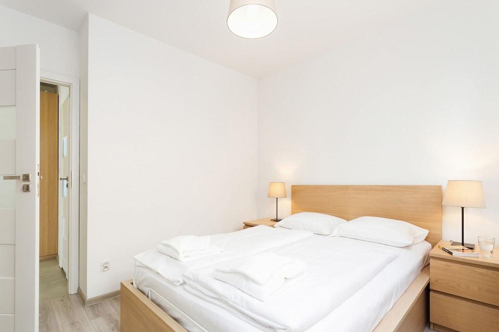 Apartments Claro II by Renters