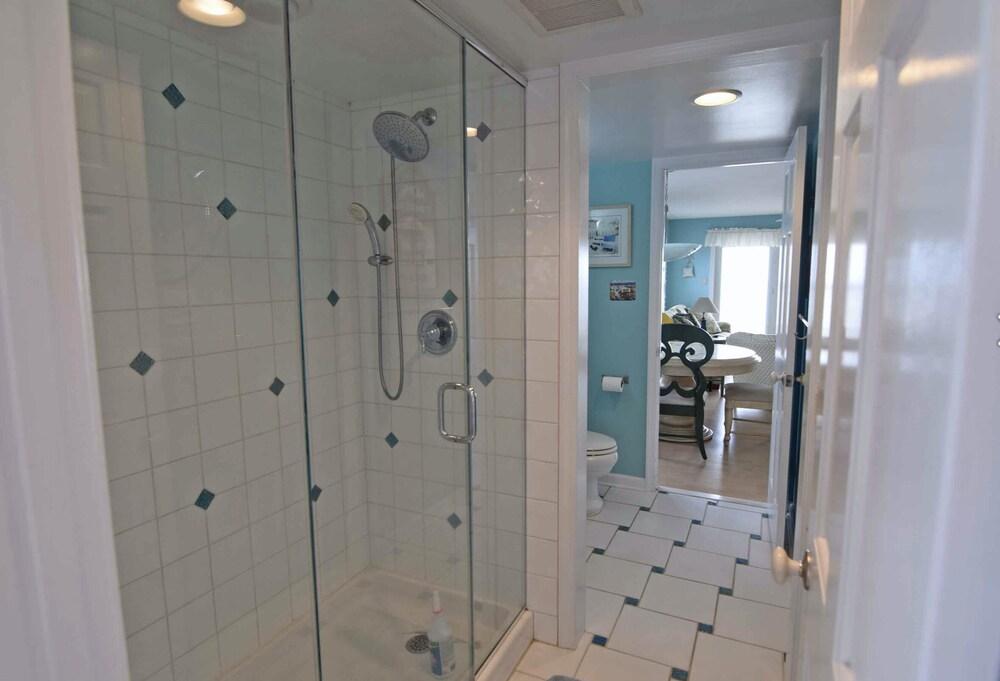 Oceanfront Avalon Home Steps Away From Town