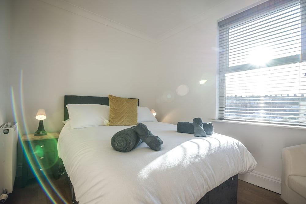 Ivydene - 3 Bedroom Holiday Home - Tenby