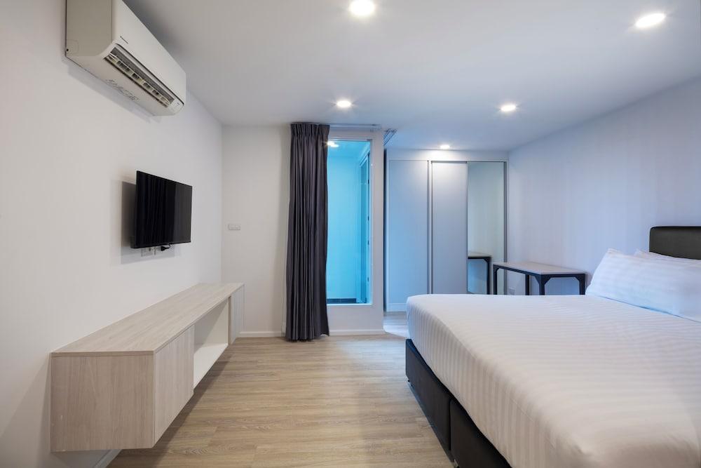 The Rizin Hotel Phratumnak