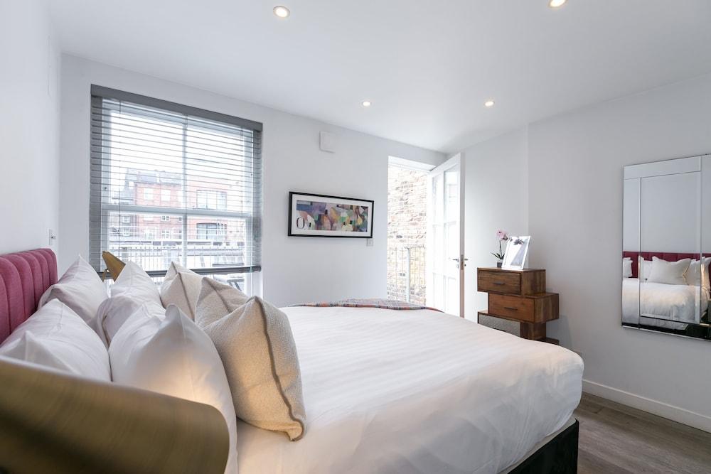 Urban Chic - Rathbone