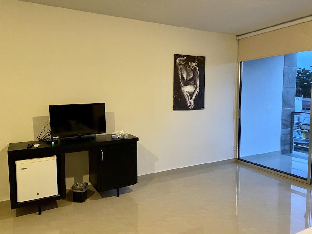 VANESSA 42 Suites - 5Th. Ave