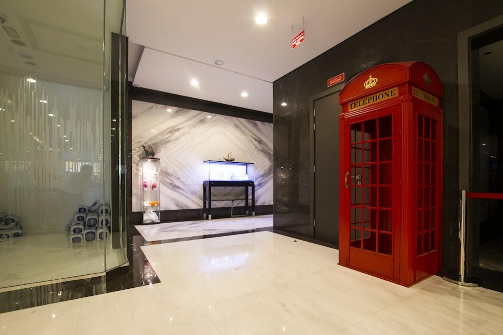 TIME Onyx Hotel Apartment