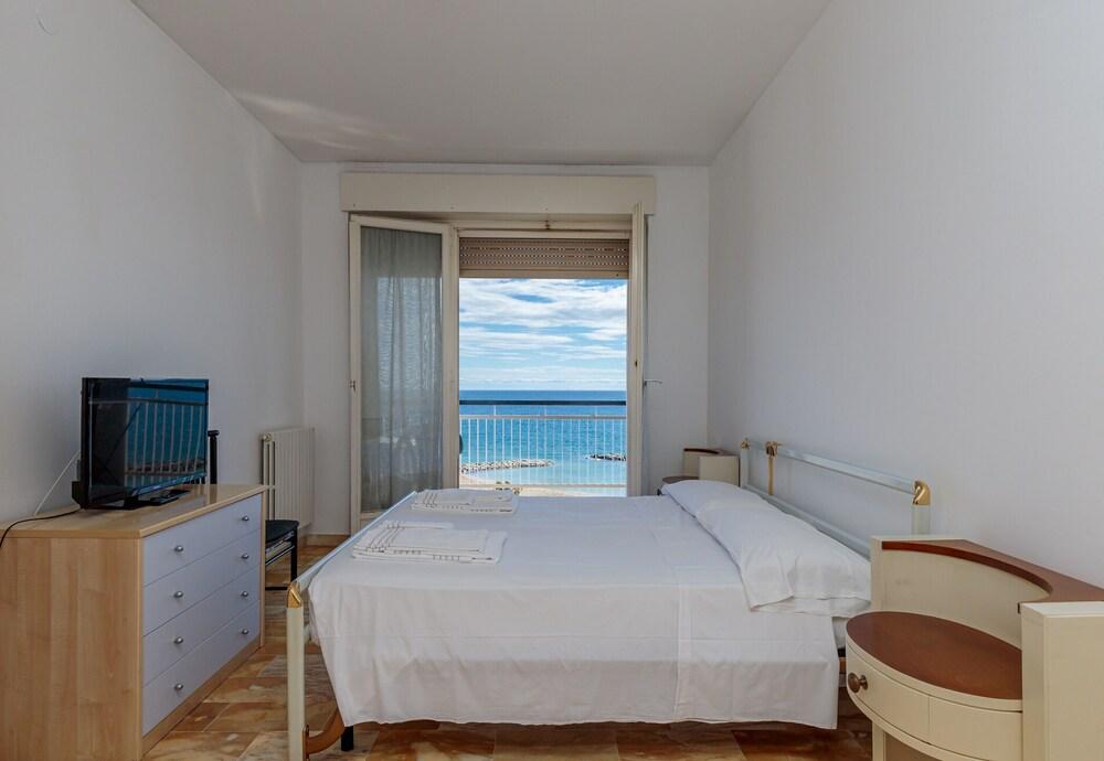 Grattacielo Vittoria 25 Sea Front