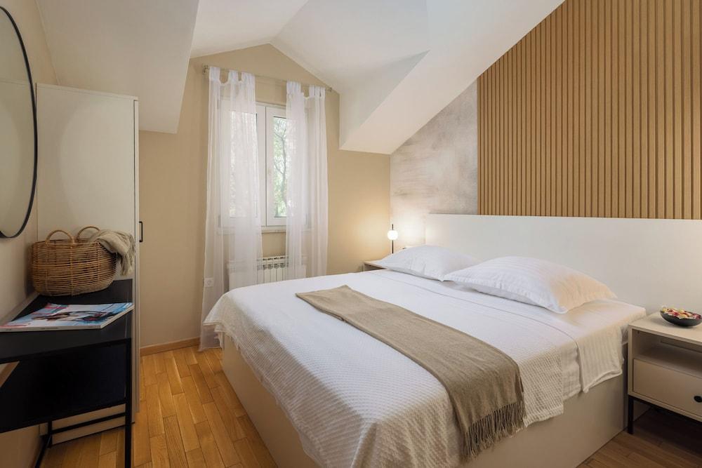 Breathtaking Panorama Villa Vese