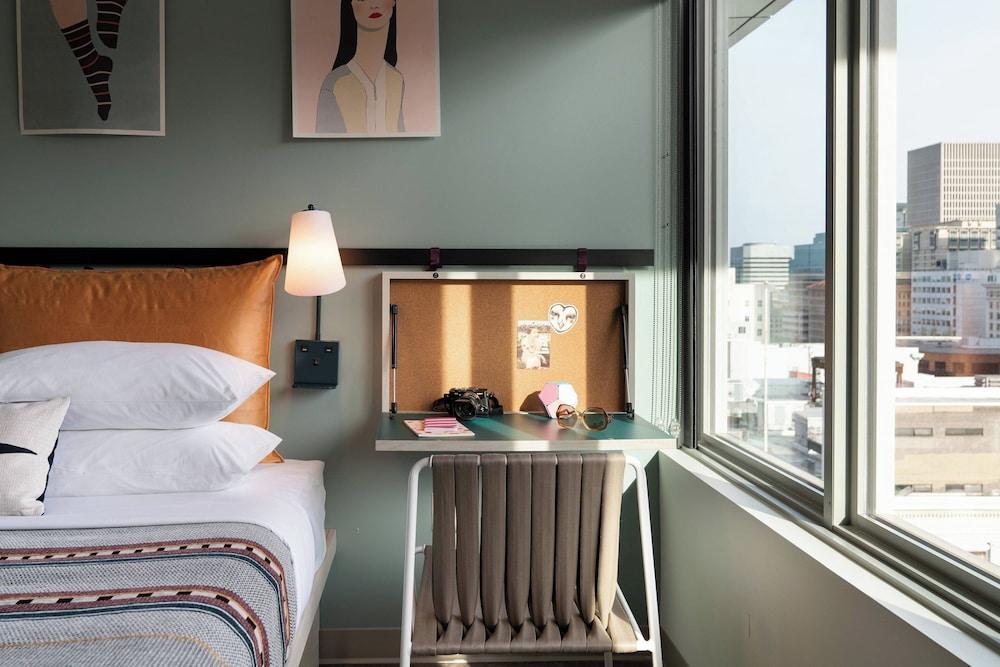 Moxy Portland Downtown