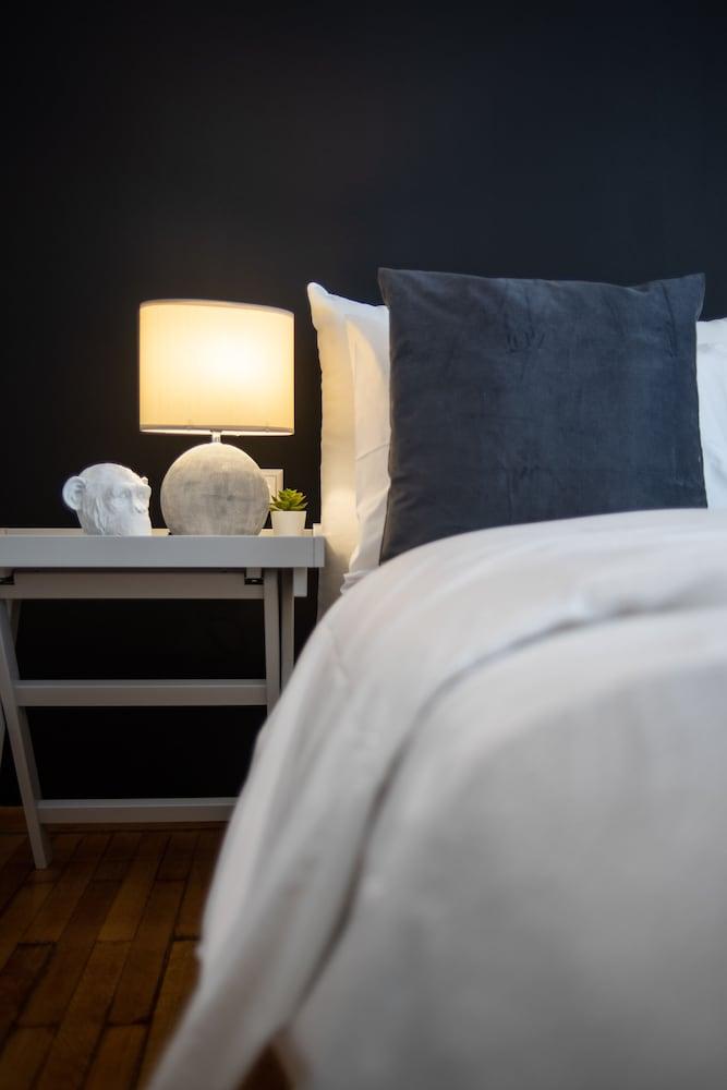 Black Pearl apt in Koukaki