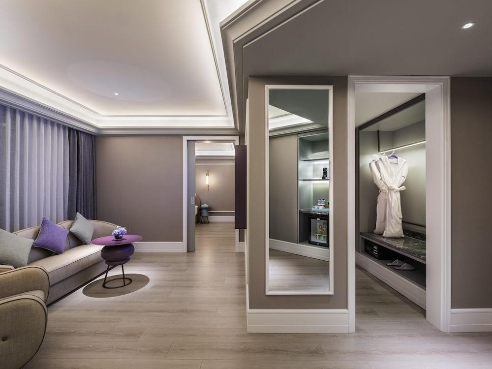 Mercure Nantong Downtown