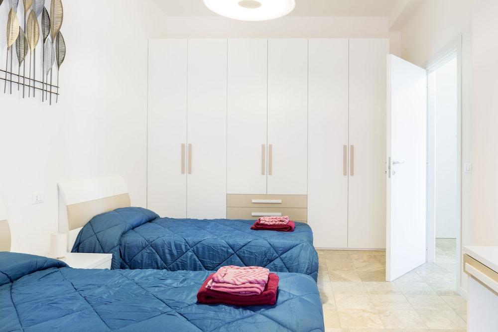 Parma Railway Station Apartment