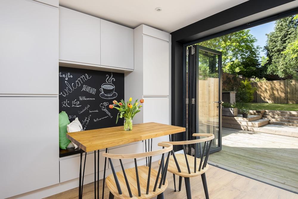 2 bed House Close to Town Centre