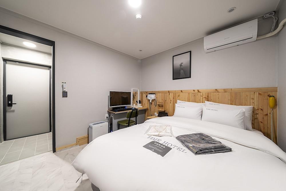 Cheongju Time Hotel