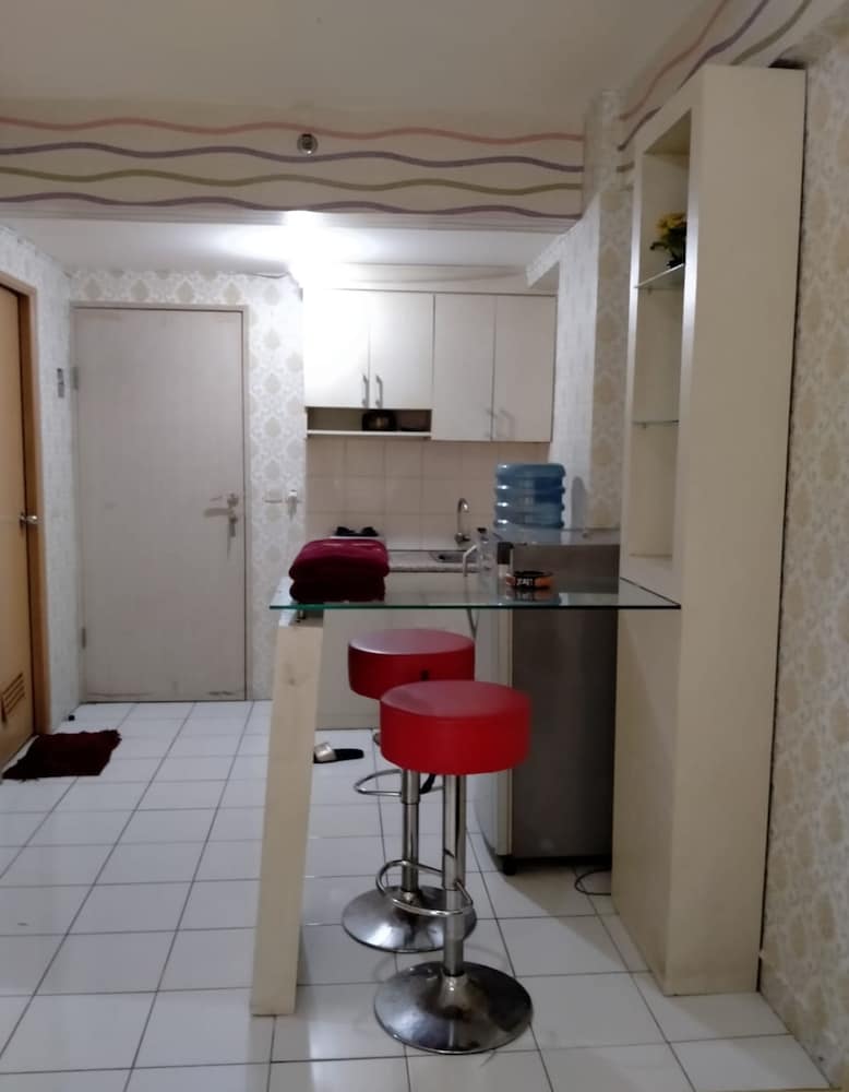 Three "D" Room Rent Apartment