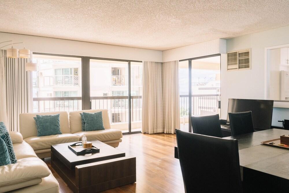 Waikiki Beach Tower 1104 2 Bedroom Condo by Redawning