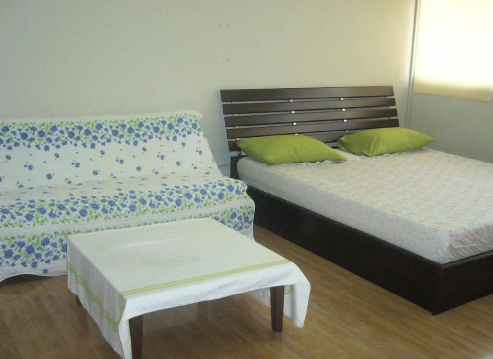 Room in B&B - Thailand Taxi&apartment Hostel