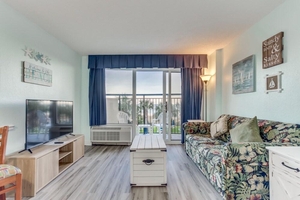 Oceanview Amazing Condo