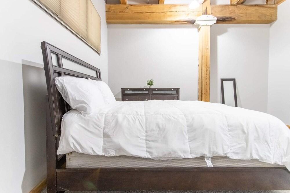 Two Levels Cleveland Luxury Condo