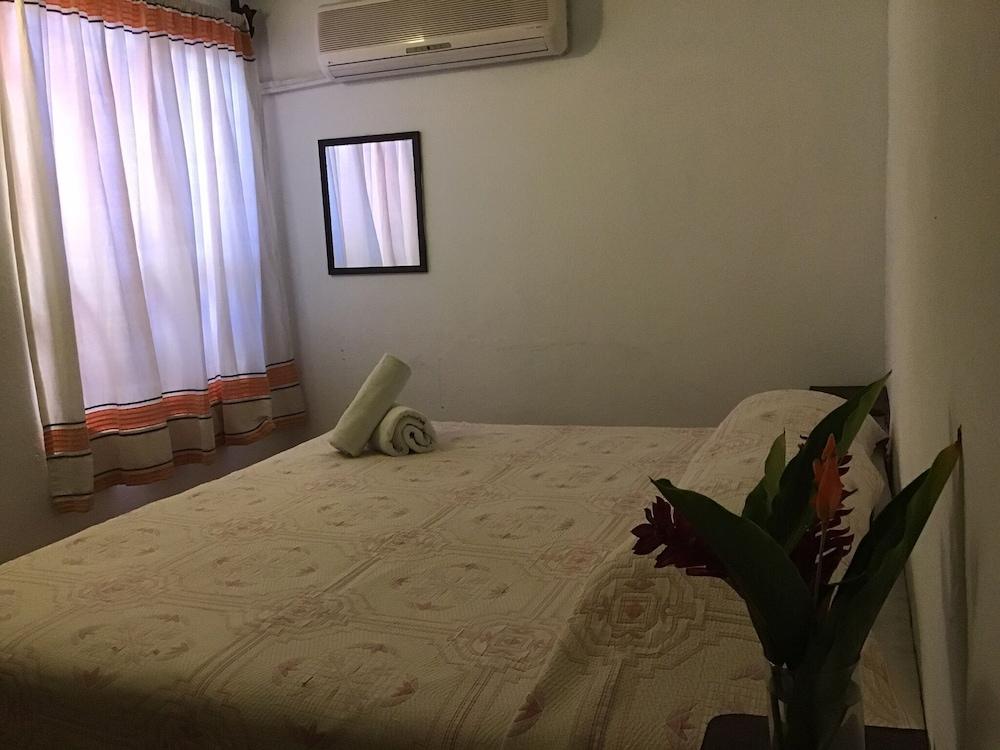 Residencial Flamboyanes