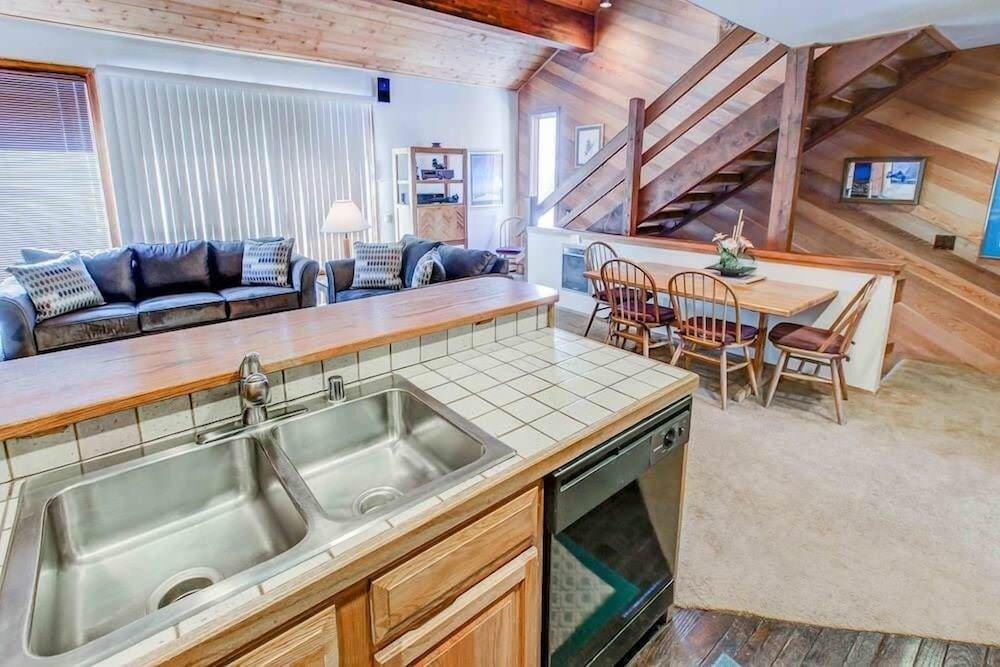 Canyon Ski & Racquet #1