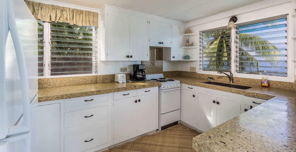 Kaikea Hale Oceanfront Paradise