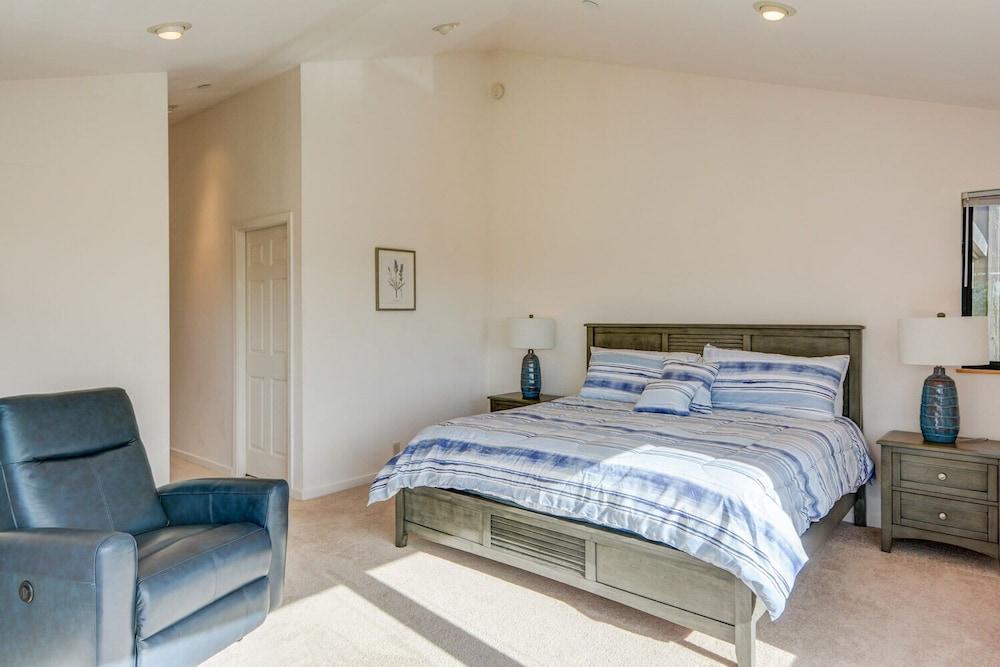 Pacific Splendor Private Hot Tub w/ Views!