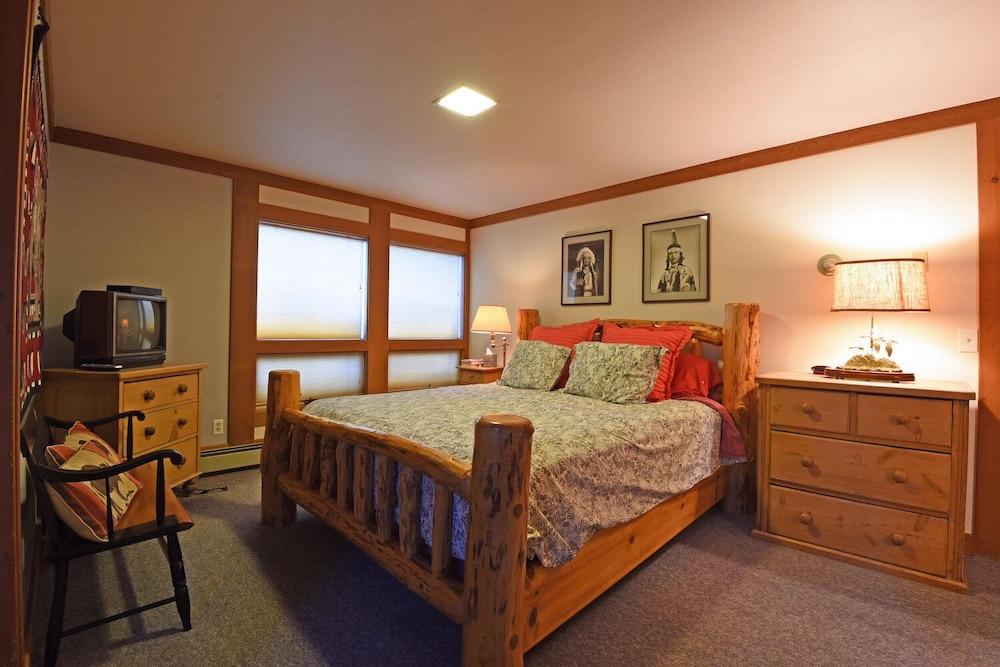 Dollar Point Delight