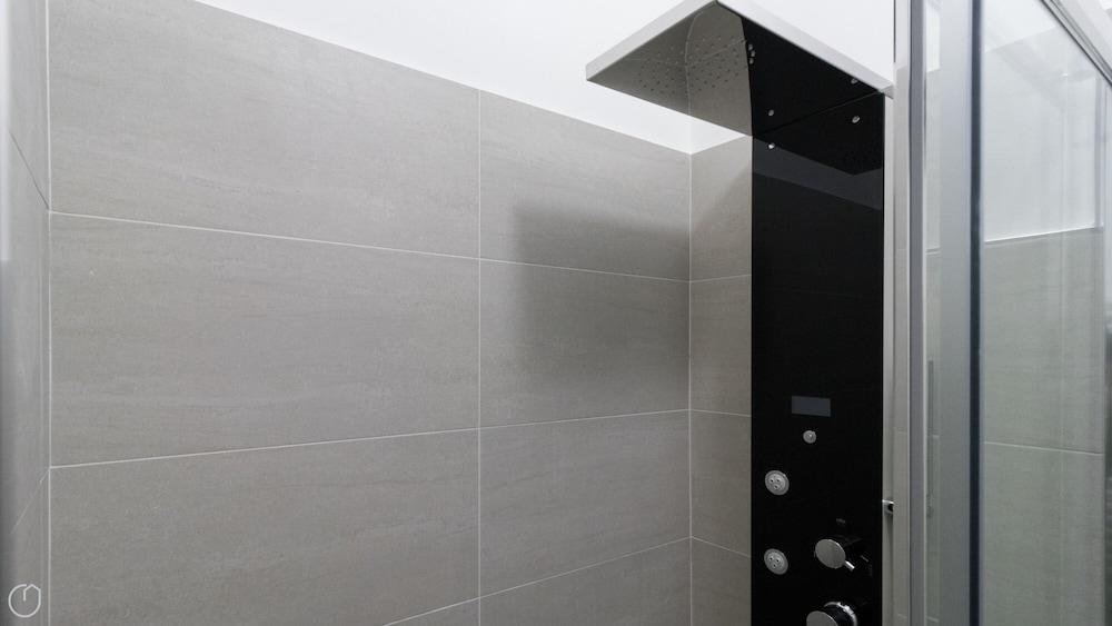 Italianway - Garibaldi 104 C