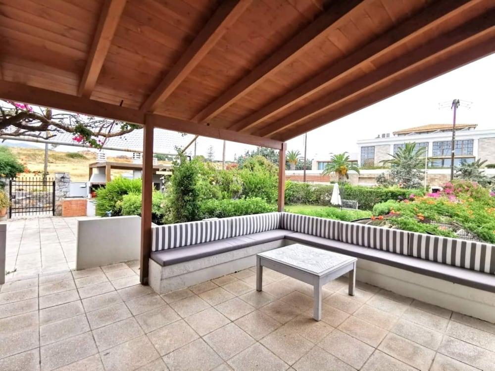 Anissaras Luxury Villa