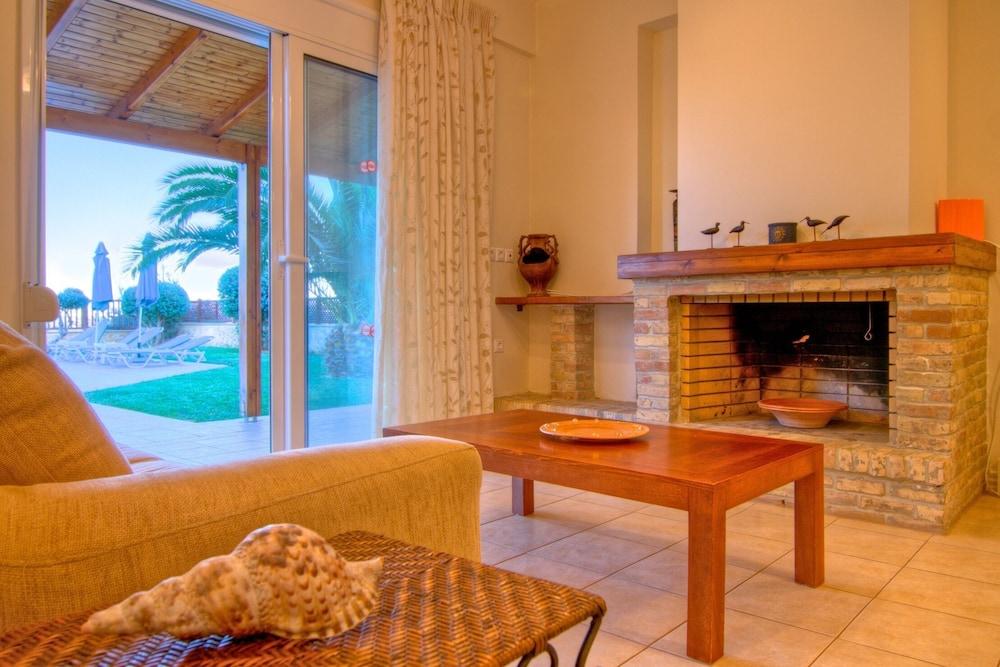 Elessa - Gerani Villas With Private Pool
