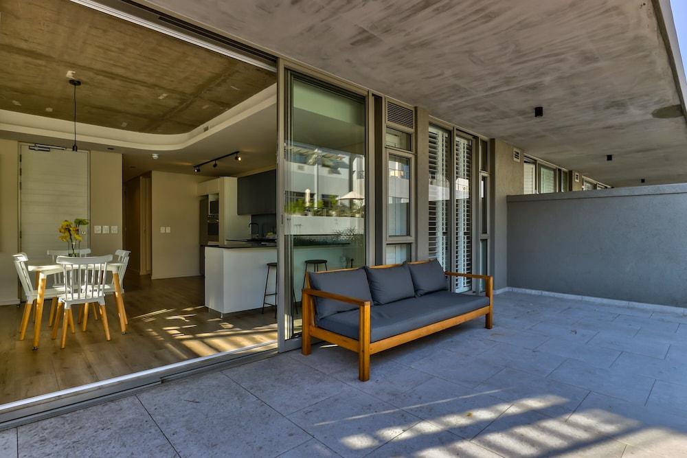 Luxury 2 Bedroom With Balcony