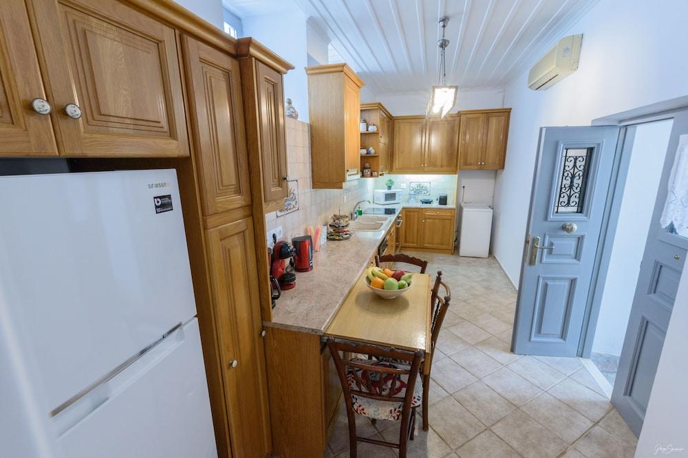 Hydra's Pearl - Blue Pearl