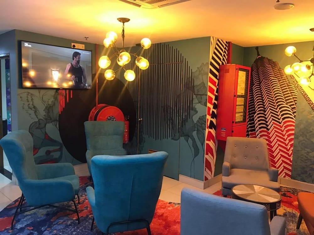 Hotel Living At Dsulaiman