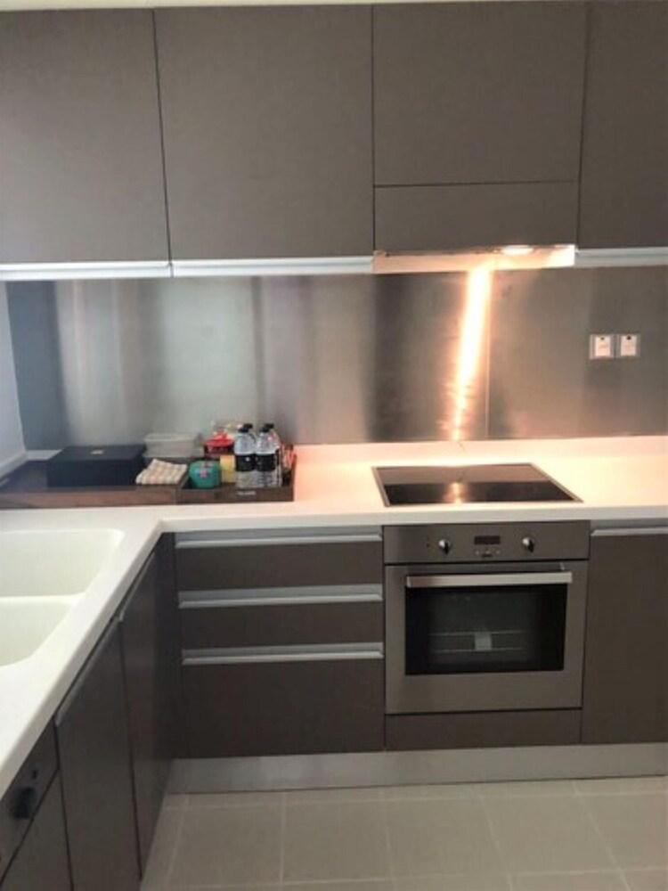 The address Dubai Mall Balcony & View 3bed