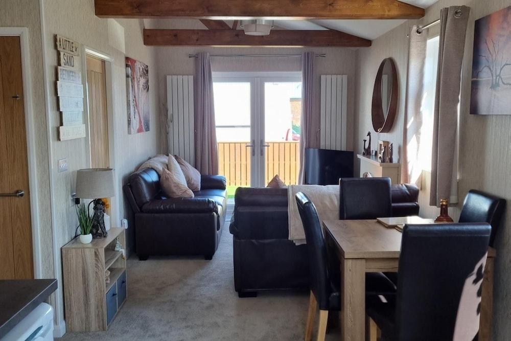 Captivatingly Stunning 2-bed Chalet in Bridlington
