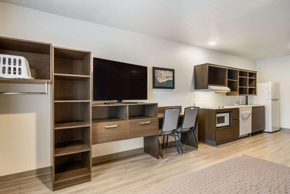 WoodSpring Suites Jacksonville Baymeadows