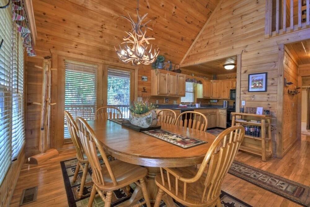 Moose Crossing Lodge